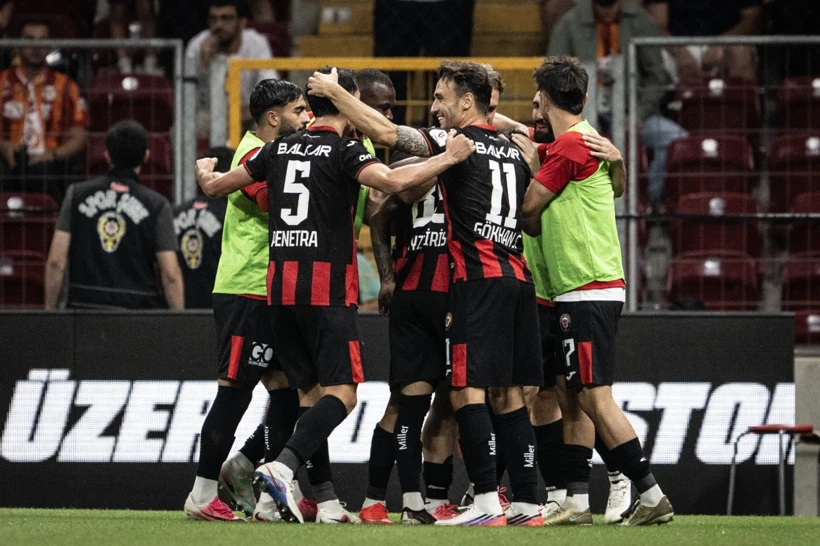 Çorum FK, 10 kişi kaldığı maçta Galatasaray’dan 1 puan aldı: 2-2 