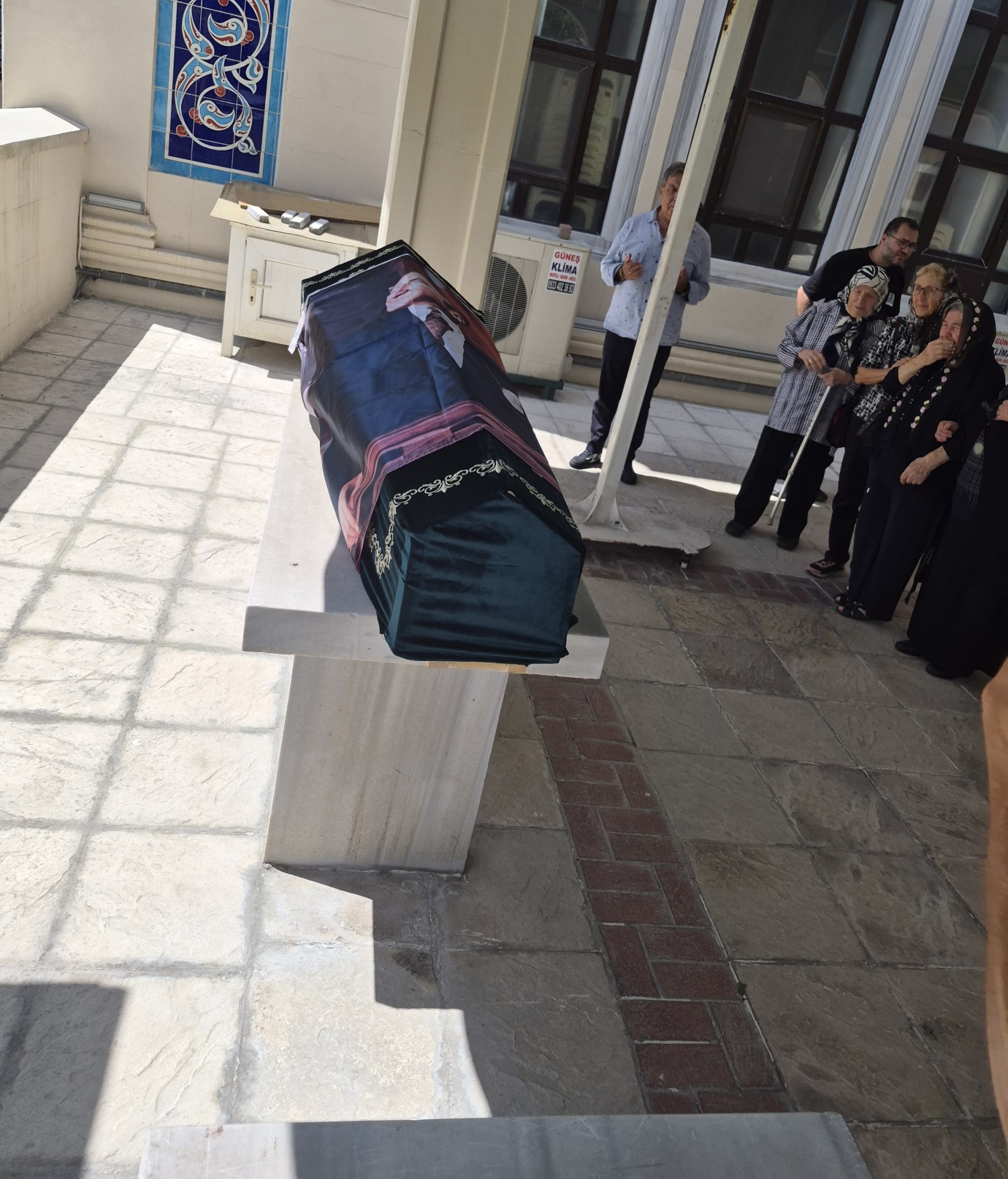 Seydahmet Soylu, taputunda ATATÜRK fotoğraflı örtü ile sonsuzluğa uğurlandı!