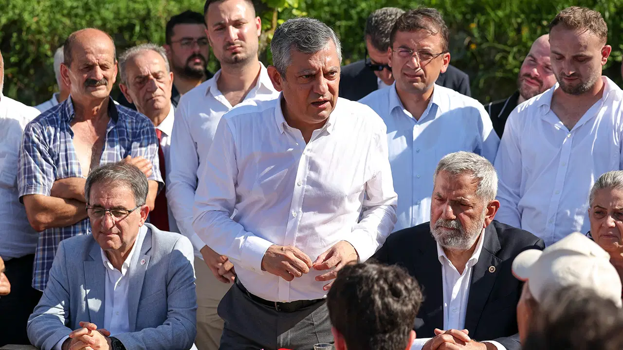 RİZE'de konuşan Özgür ÖZEL: 