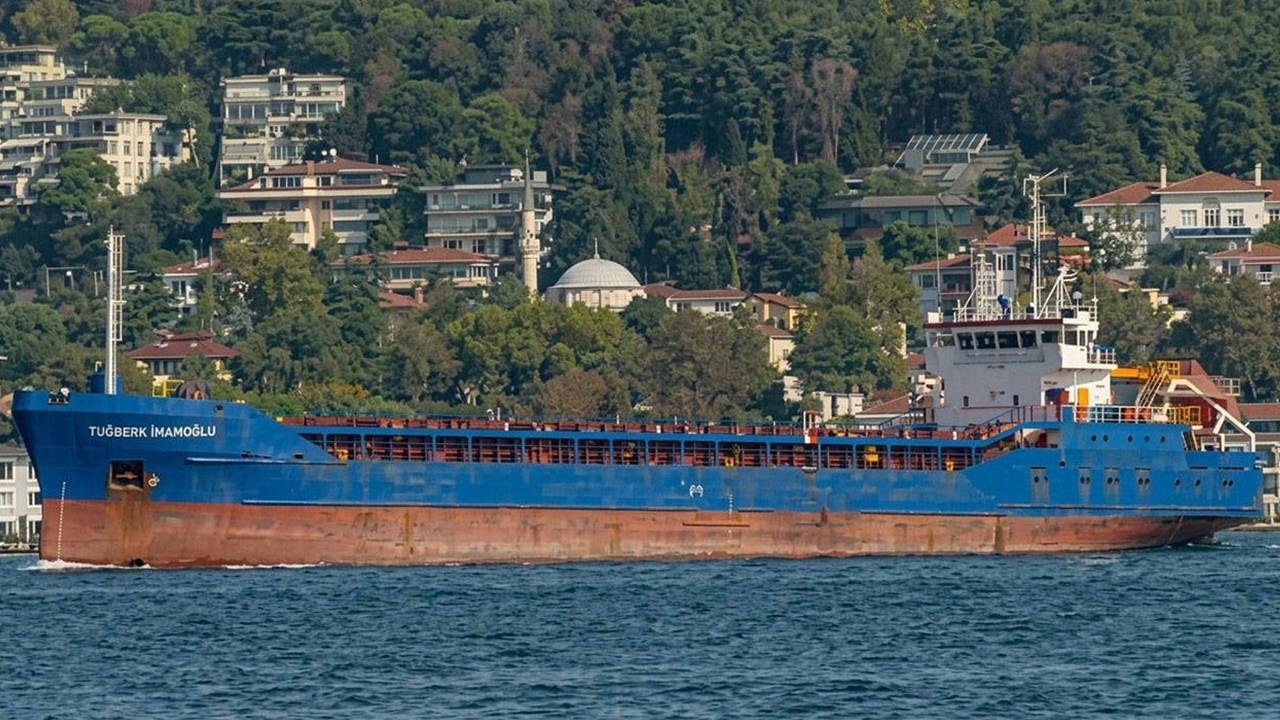 Silivri açıklarında 2 gemi çarpıştı: 10 personelle irtibat kurulamıyor!