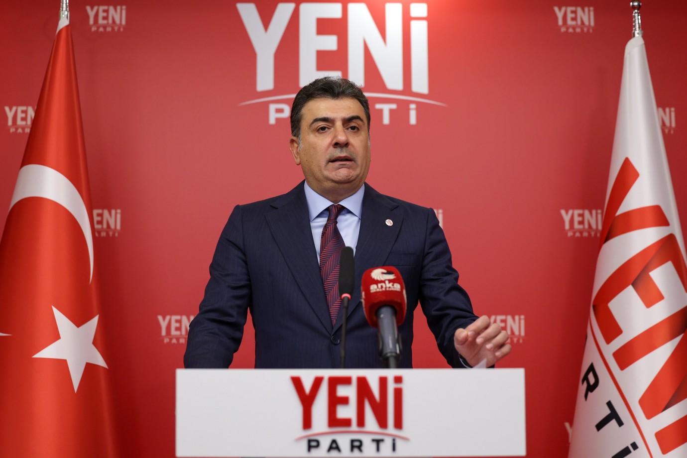 YENİ Parti Sözcüsü Zeynel Emre, “Fon Vurgununun Merkezinde AK Parti Vardır”