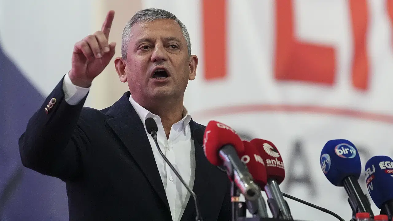 Özgür Özel'den, Erdoğan'a 'Fatma Betül Sayan Kaya' soruları: 'Hesaplarına el koyacak mısın?'