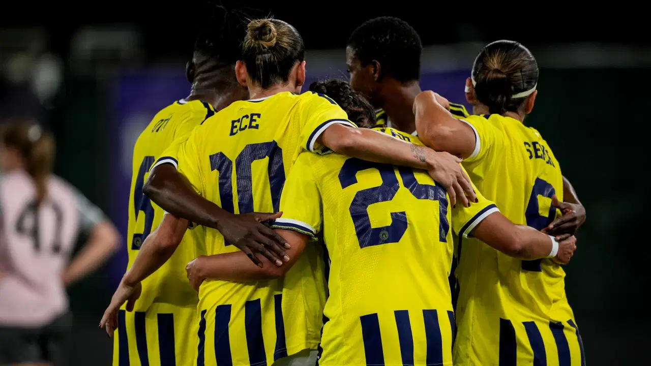 Fenerbahçe Futbol Takımı, UEFA Kadınlar Avrupa Kupası'nda son 16 turuna yükseldi