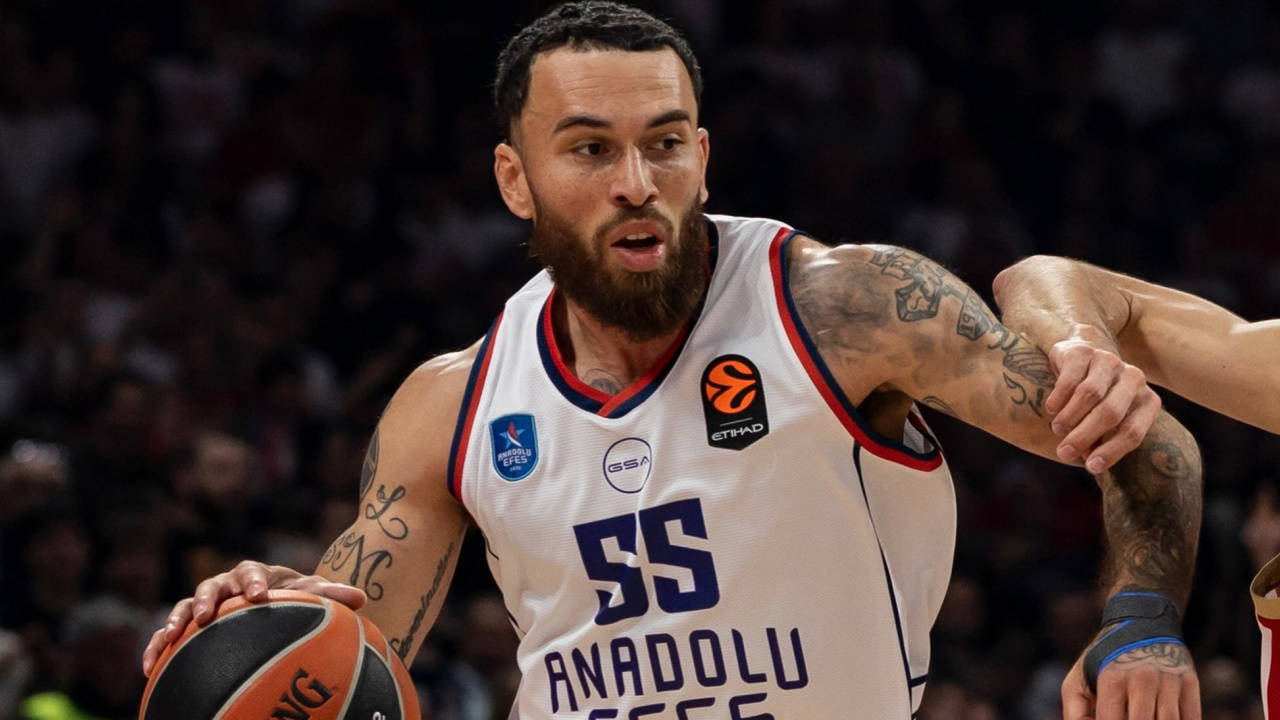 Anadolu Efes, Kızılyıldız'a yenildi!