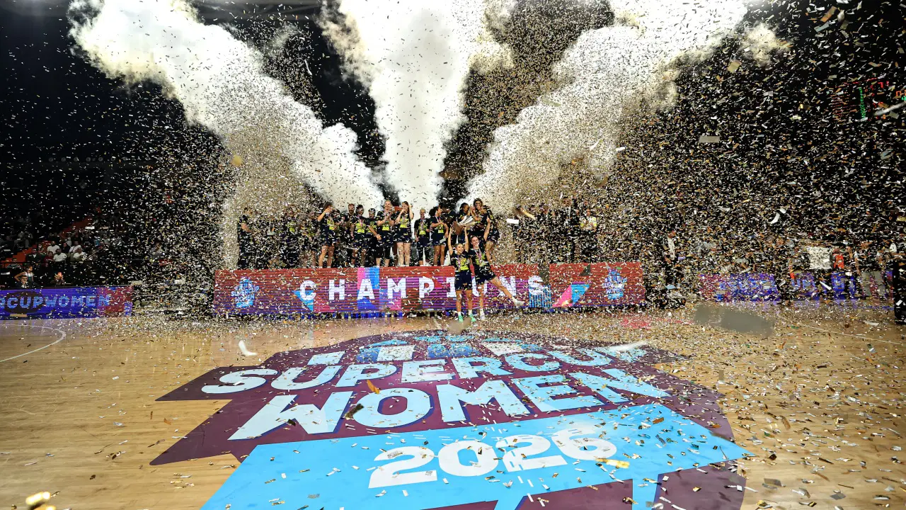 2026 FIBA Kadınlar Süper Kupası'nda FENERBAHÇE TARFİN ŞAMPİYON