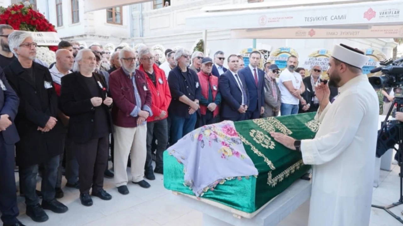 Oyuncu Necla Uygur son yolculuğuna uğurlandı! 