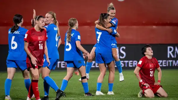 A Milli Kadın Futbol Takımı, Dünya Kupası şansını yitirdi! 
