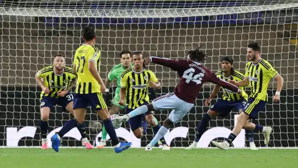 Şampiyonlar Ligi: Aston Villa 6-0 Fenerbahçe  