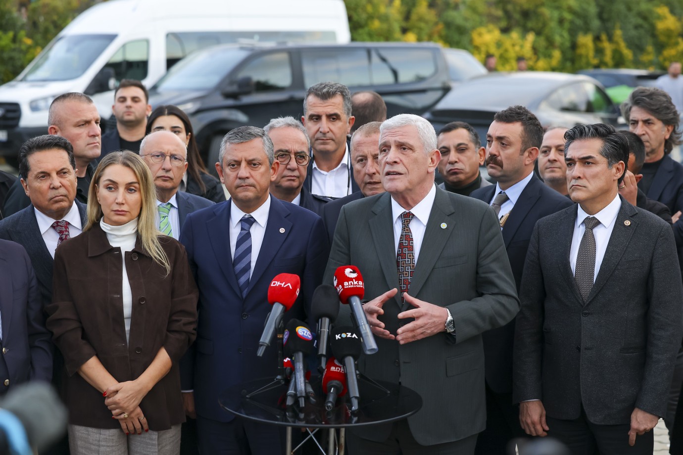 SİLİVRİ'DE İMAMOĞLU SAVUNMASI: ÖZEL ile DERVİŞOĞLU birlikte basın açıklaması yaptı!
