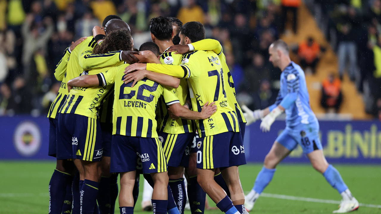Süper Lig’de: Fenerbahçe 3-0 Alanyaspor