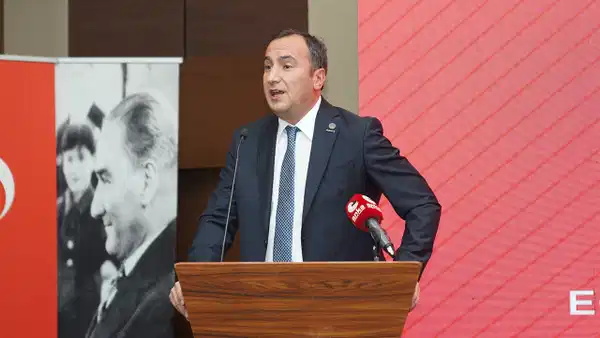 Eğitim-İş, kuruluşunun 21. yıldönümünü kutladı!
